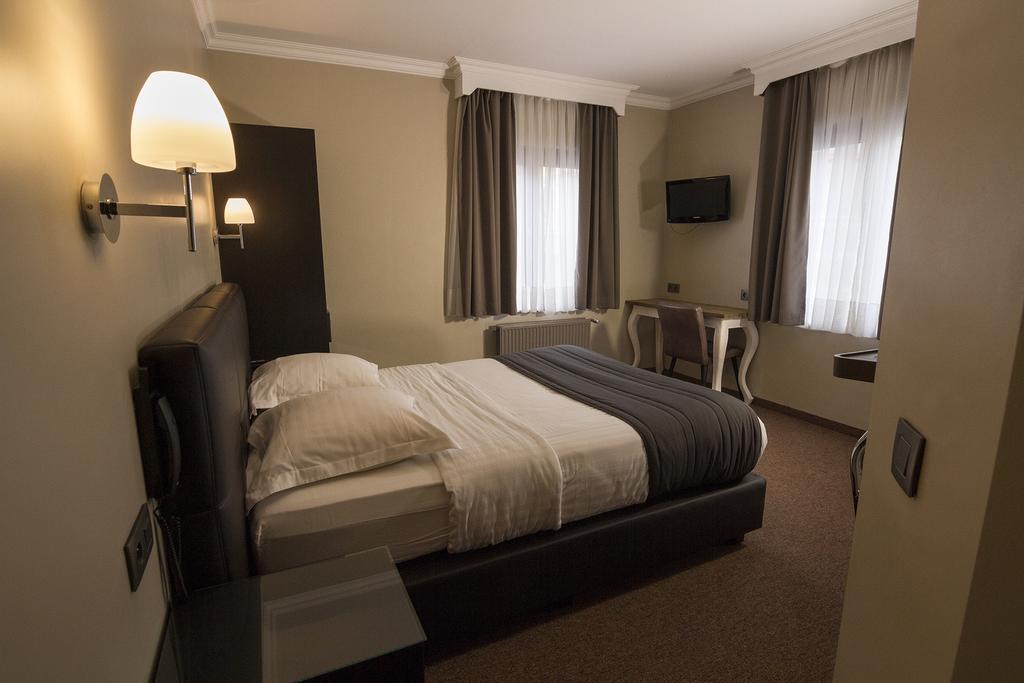 Hotel Le Chantecler Bruxelles Eksteriør billede